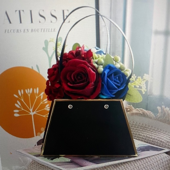 PRICE DROP!! Stylish Kraft Paper Purses For Gifts and Florals - Set of 12 - Picture 3 of 7